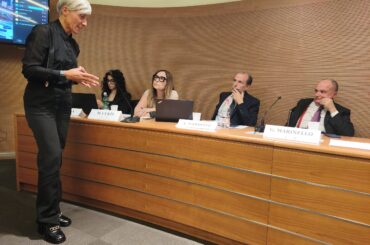 4 Maria Antonietta Brizzo, Direttore regionale dell'Agenzia del Demanio, mentre espone le direttive di rigenerazione poste in essere dall'Agenzia del Demanio